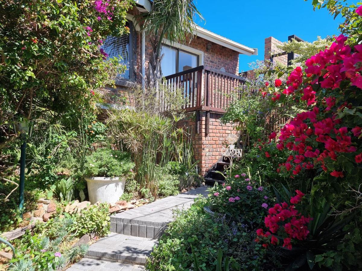 Paradise Self-Catering Units Jeffreysbaai Buitenkant foto