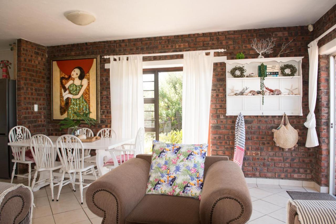 Paradise Self-Catering Units Jeffreysbaai Buitenkant foto